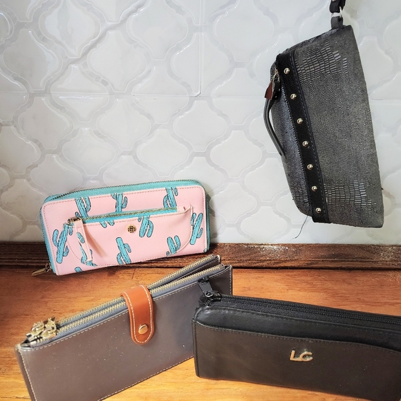 4 Wallet's. Lauren Conrad, J lo, AnDoilt And The Pink Cactus. - Picture 1 of 11